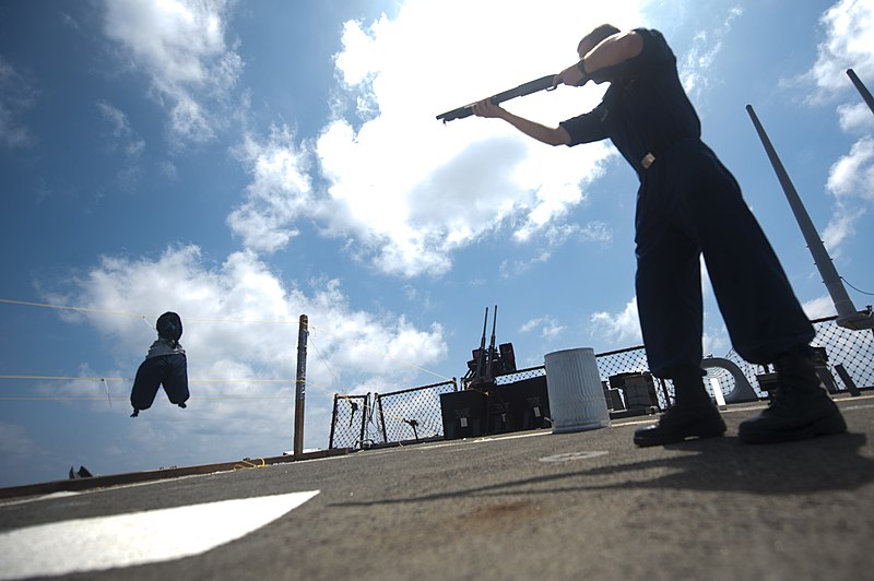 File:USS ARLEIGH BURKE (DDG 51) 140325-N-WD757-227 (13425149004).jpg