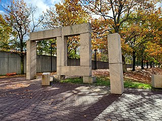 <i>Untitled</i> (Richard Fleischner artwork at Alewife station) 1985 sculpture by Richard Fleischner