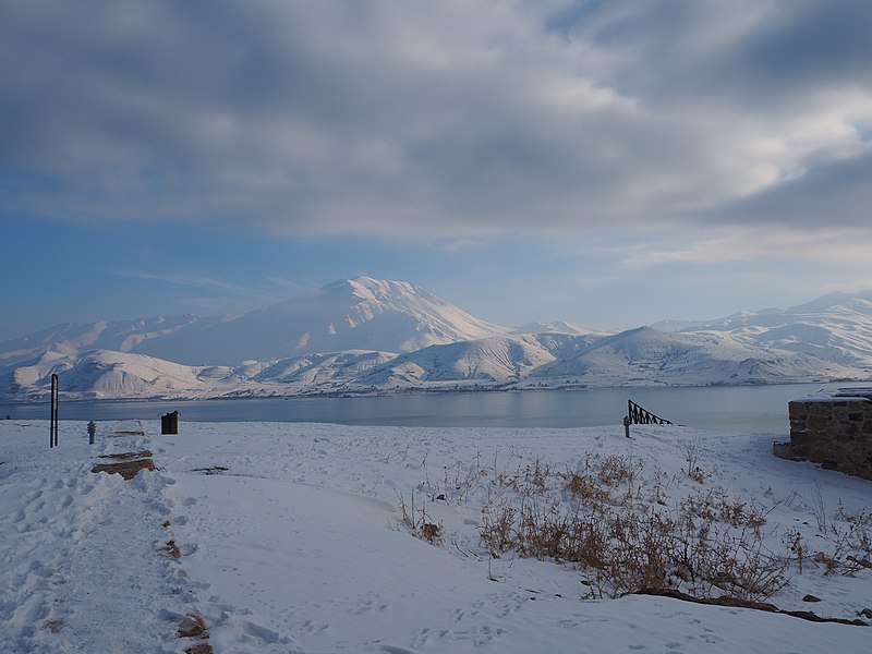 File:Van Lake View From Akdamar Island.jpg