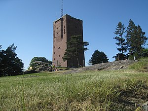 Vattentornet i Sundbyberg ligger mitt i Tornparken.