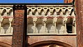 Vercelli, sant'andrea, esterno, lato destro, con mensole scolpite, 1220-25 ca. 06.jpg