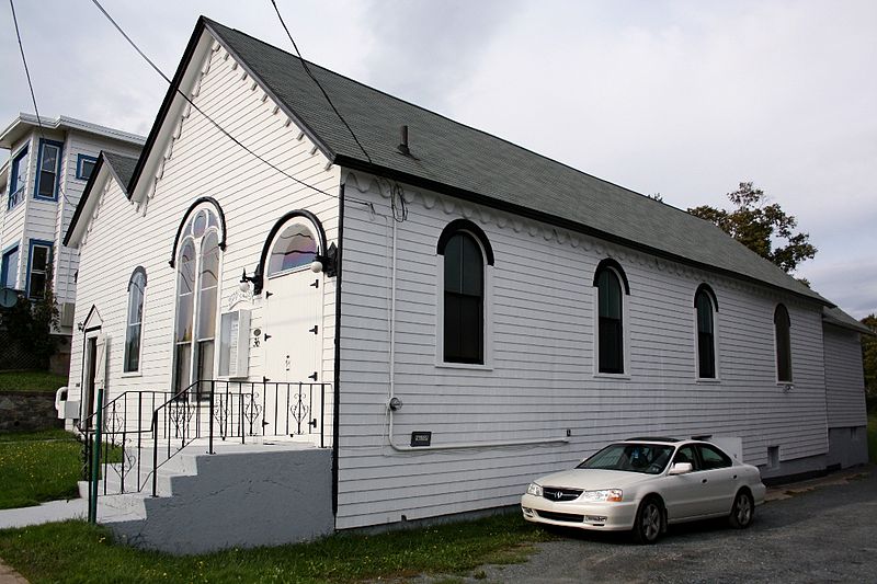 File:VictoriaRoadUnitedBaptistChurch-DartmouthNS.JPG