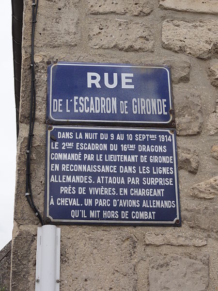 File:Vivières (Aisne) plaque Rue de l'Escadron de Gironde.JPG