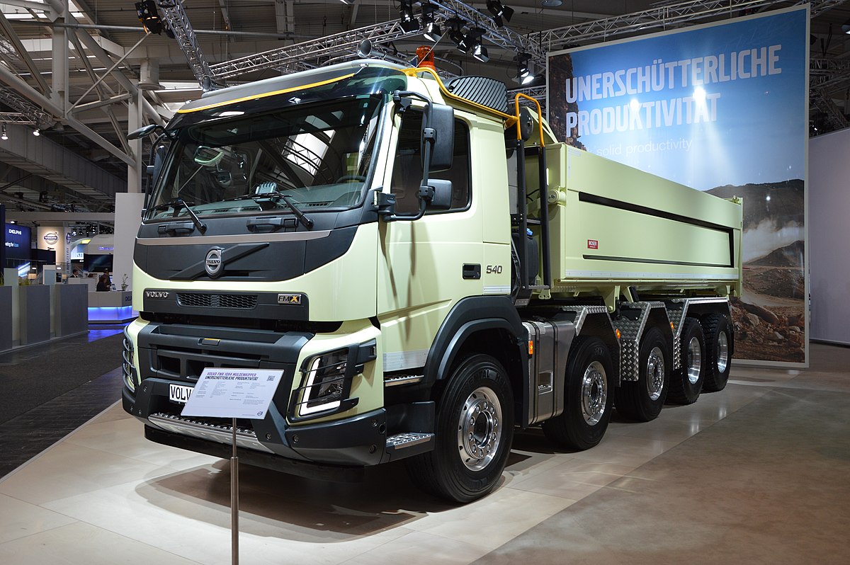 File:Volvo FMX 10x4 dump truck 2014. Spielvogel 2.JPG - Wikimedia