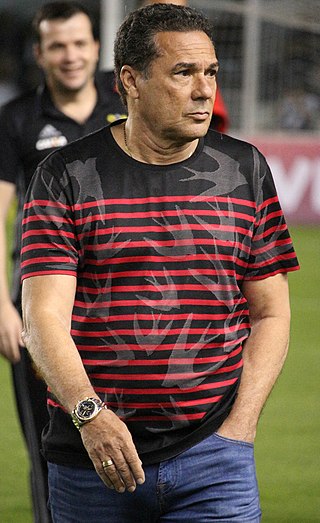 <span class="mw-page-title-main">Vanderlei Luxemburgo</span> Brazilian footballer and manager
