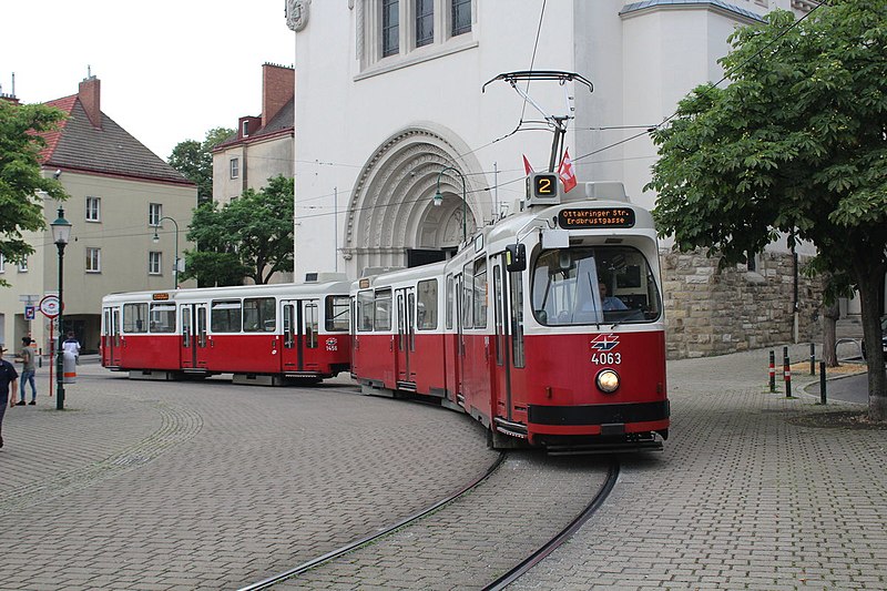 File:Wien-wiener-linien-sl-2-1025236.jpg