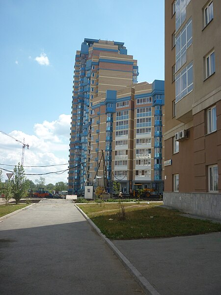 File:Yekaterinburg Surikova street 60 take 1.JPG