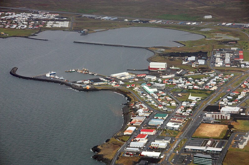 File:Ytri-Njarðvík, Reykjanesbaer, Iceland.jpg