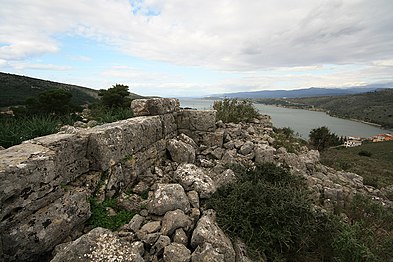 Αρχαία Λιμναία, ανατολική πλευρά. - panoramio - Spiros Baracos (8).jpg
