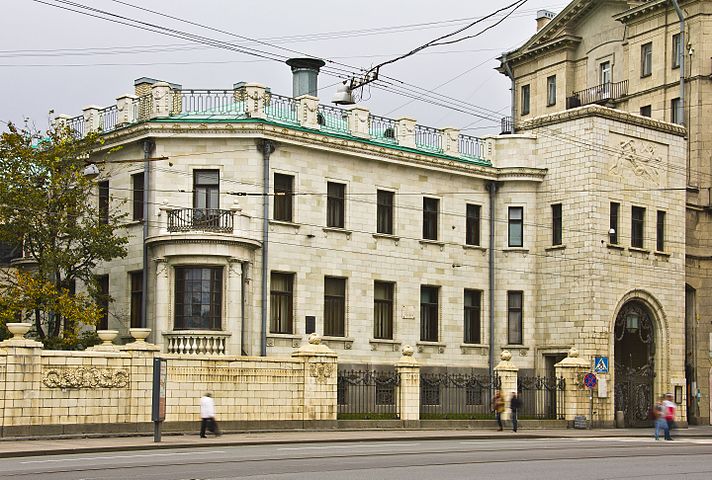 Политический музей. Особняк Бранта Санкт-Петербург. Особняк Бранта на Куйбышева. Особняк в. э. Бранта. Особняк барона Брандта.