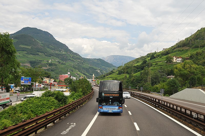 File:奥地利因斯布鲁克去，意大利威尼斯的路上，Innsbruck, Austria to Venice, Italy - panoramio (43).jpg