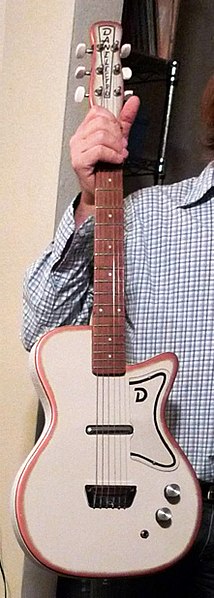 File:1959 Danelectro U1.jpg