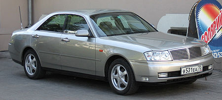 1999 Nissan Cedric 01.jpg