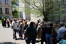 Donetsk status referendum organized by pro-Russian separatists. A line to enter a polling place, 11 May 2014. 2014-05-11. Referendum v Donetske 014.jpg