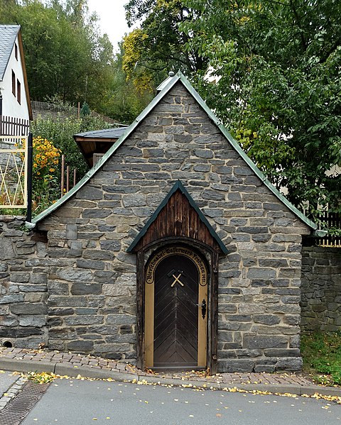 File:2017-09-26 Bierschnabel-Wasserwerk Frohnau (Sachsen).jpg