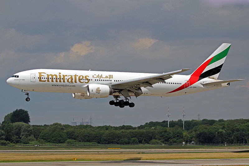 File:A6-EMH 2 B777-21HER Emirates DUS 25JUN12 (7446703344).jpg