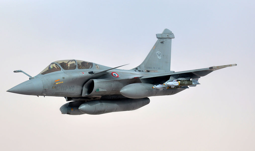 المقاتله الفرنسيه الرائعه Dassault Rafale ......مقاتله الصحراء 1024px-thumbnail