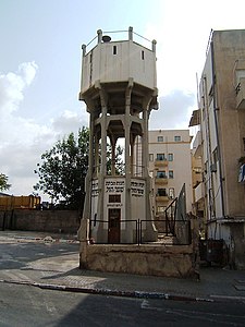 מגדל המים ברחוב החשמל בתל אביב