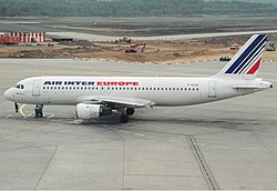 Un Airbus A320  avec la livrée d'Air Inter Europe.