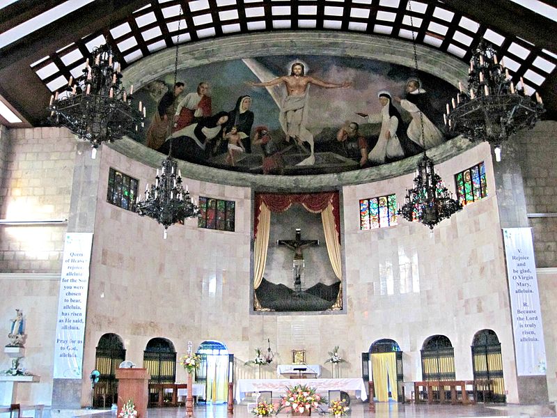 File:Altar, Santuario Del Sto. Cristo Parish, San Juan City.JPG