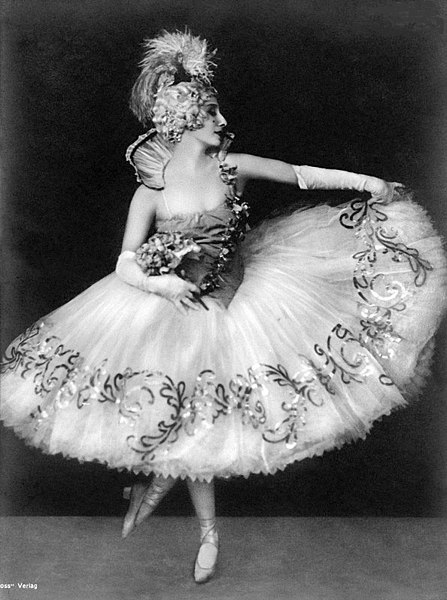 File:Anna Pavlova 1927.jpg