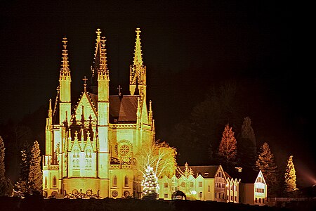 Apollinariskirche Remagen nachts.jpg