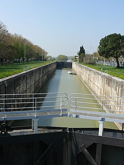 Canal d’Arles à Fos