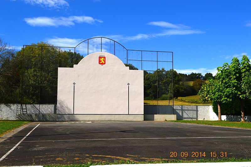 File:Arrast Fronton.JPG