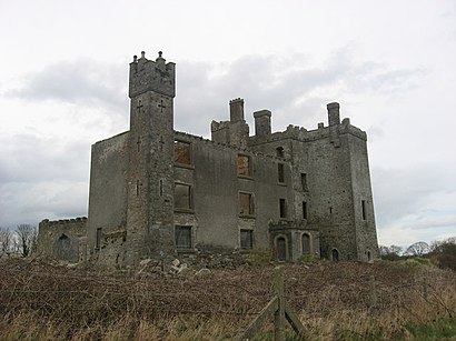 How to get to Athcarne Castle with public transit - About the place