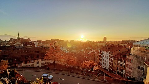 File:Autumn sunset in Lausanne.jpg