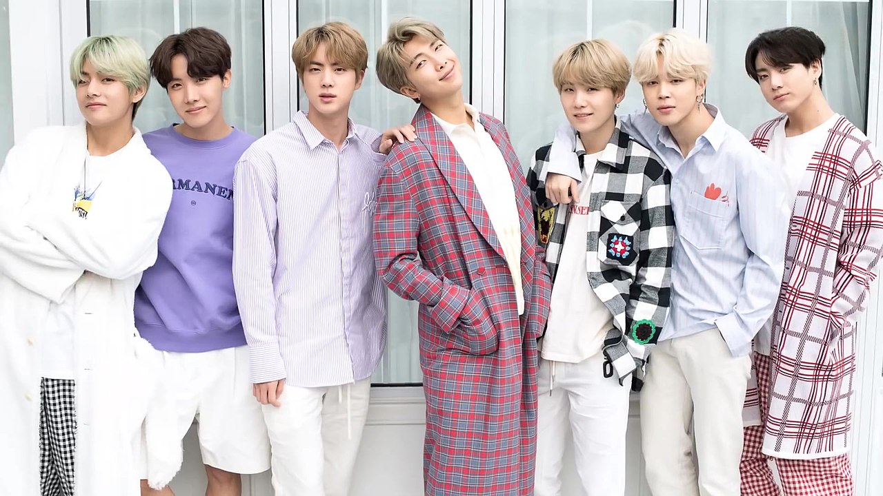 File:BTS for Dispatch White Day Special, 27 February 2019 ...
