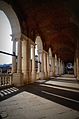 Basilica Palladiana porticato superiore.jpg