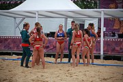 Deutsch: Beachhandball bei den Olympischen Jugendspielen 2018; Tag 5, 10. November 2018; Mädchen, Hauptrunde - Ungarn-Paraguay 2:0 English: Beach handball at the 2018 Summer Youth Olympics at 11 October 2018 – Girls Main Round – Hungary-Paraguay 2:0