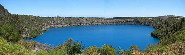 藍湖（Blue Lake）。