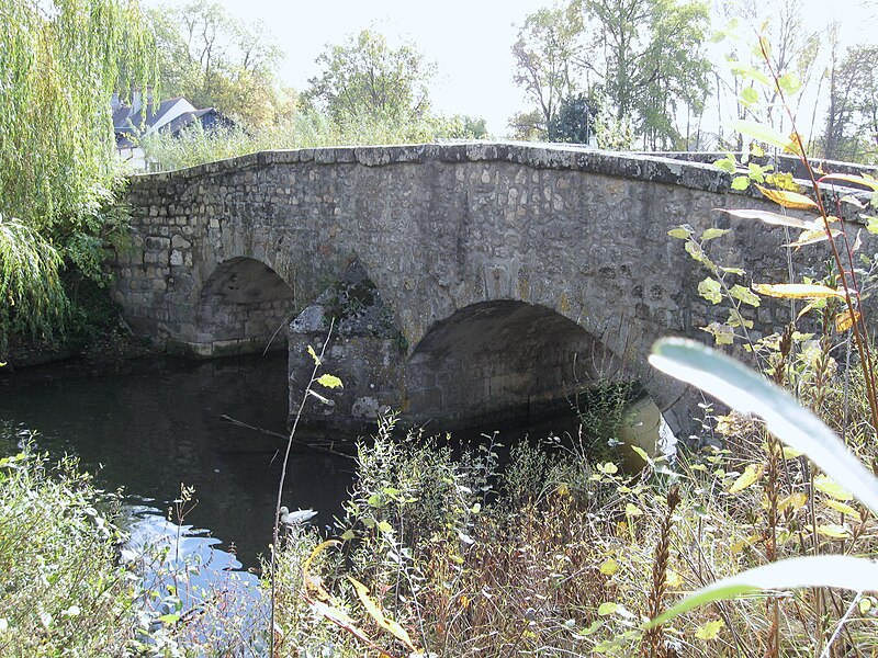 File:Boigny-sur-Bionne pont 1.jpg