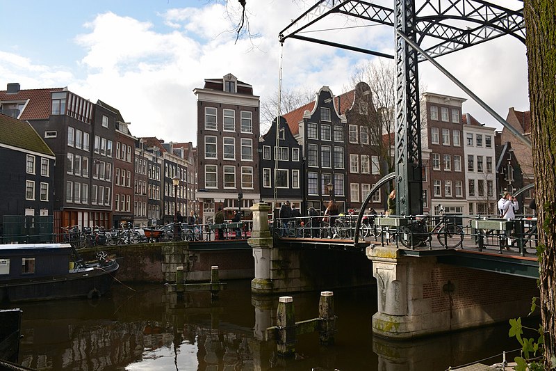 File:Brouwersgracht (Amsterdam, Netherlands 2015) (16425740545).jpg