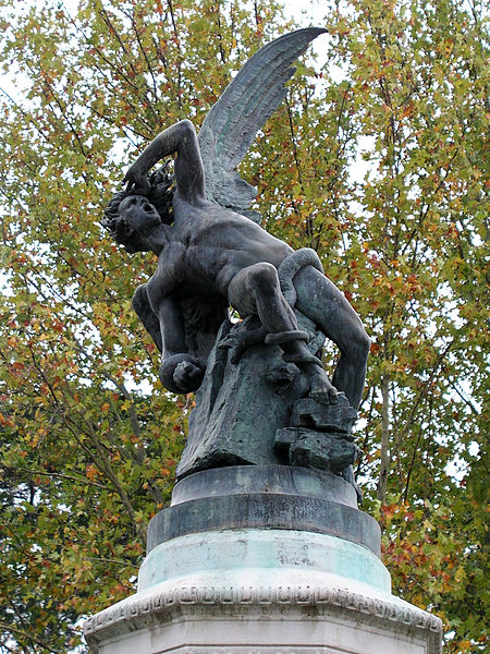 File:Buen Retiro Angel caido02.jpg