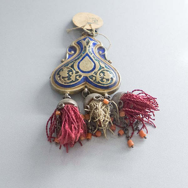 File:Bukhara-jewellery-1120267-2.jpg