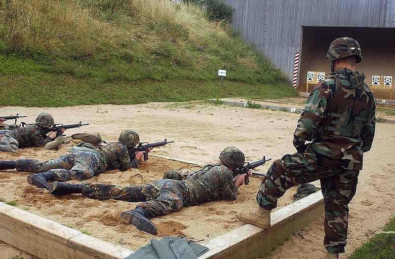 File:Bundeswehr shooting M16.jpg