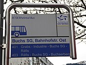 Haltestelle Buchs, Bahnhofstrasse Ost im Blau des RTB Rheintalbus