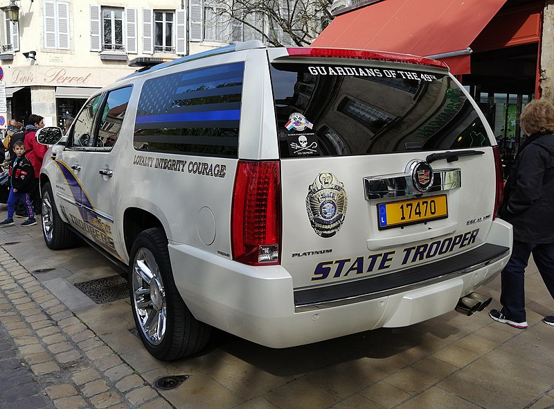 File:Cadillac Escalade Alaska State Troopers Police (40829228463).jpg