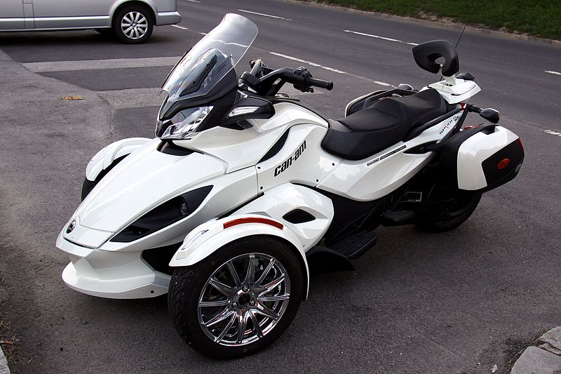 File:Can-Am Spyder ST (01).jpg