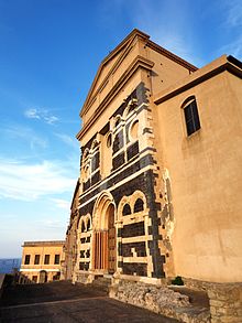 Prospetto della basilica cattedrale S. Bartolomeo