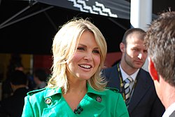 Chatování - Georgie Gardner - Ch9 Today Show, Bourke Street Mall - Flickr - avlxyz.jpg