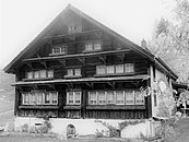Haus «Chrinäuli» mit unvergleichlichen Klebdachauflagern