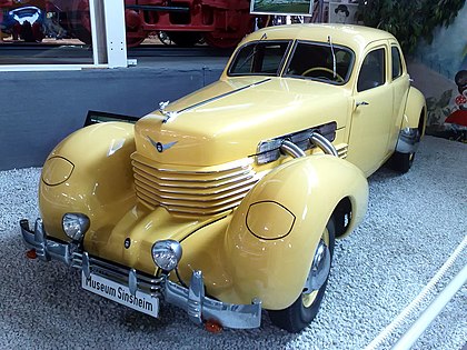 Automóvel Cord 1937 Modelo 812, projetada em 1935 por Gordon M. Buehrig e equipe