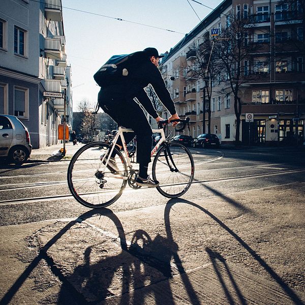 File:Cyclist in Berlin.jpg