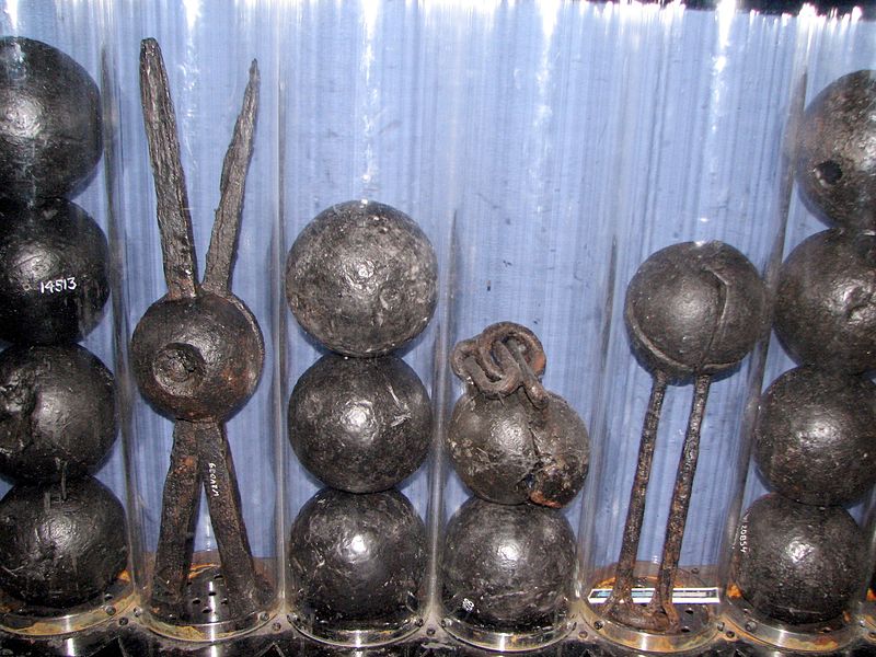 File:Different types of cannon balls Vasa.jpg