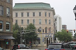 Downtown Bangor, mit Giacomos Sandwich Shop auf der linken Seite IMG 2494.JPG