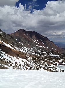 Dunderberg Peak South.JPG-dan o'q uzdi